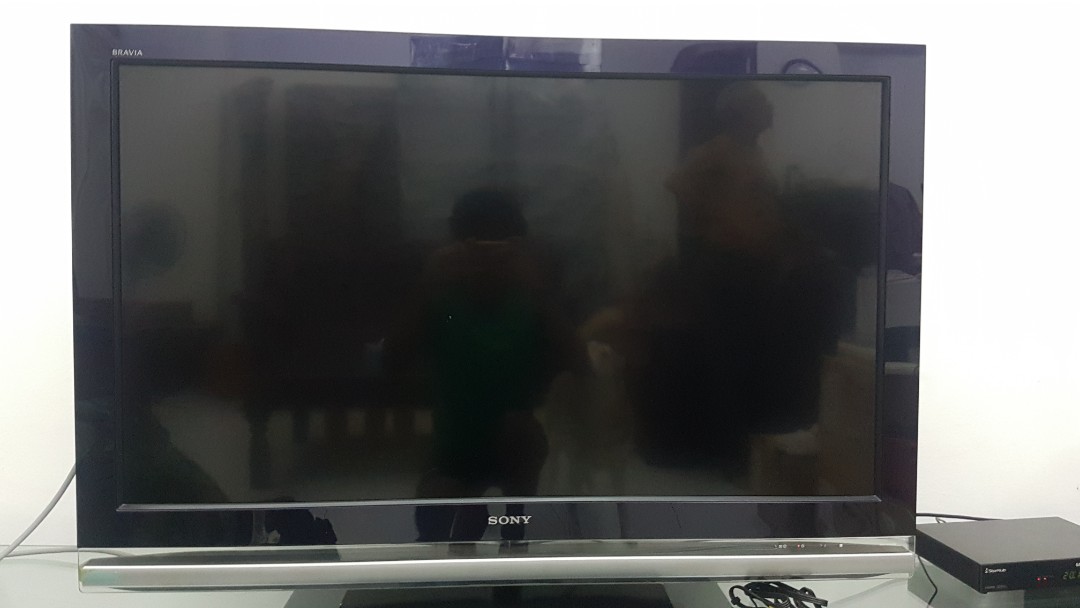 Sony Bravia KDL46Z4500, 46", Widescreen 1080p Full HD LCD TV, TV