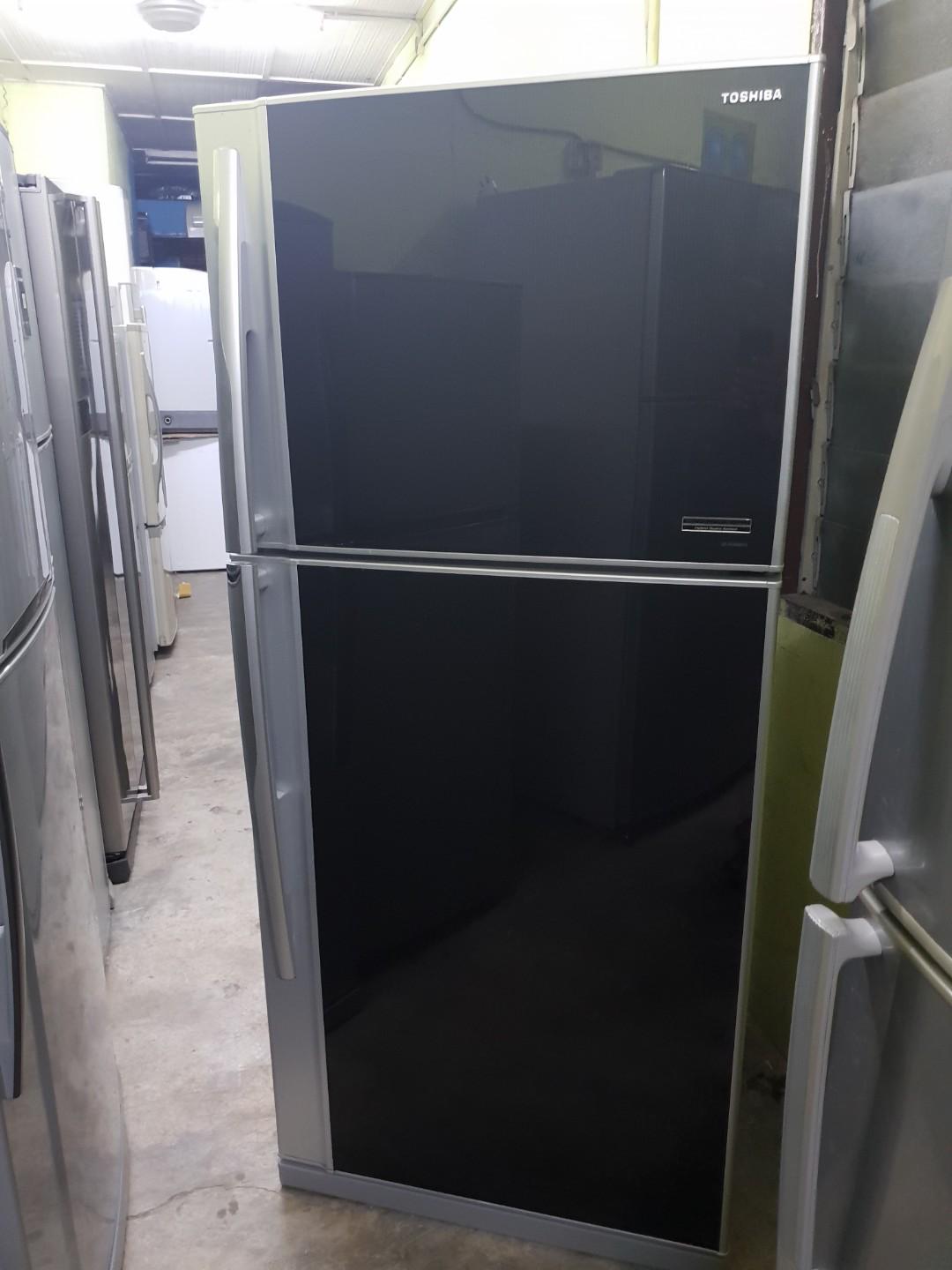 Toshiba fridge ice store maker