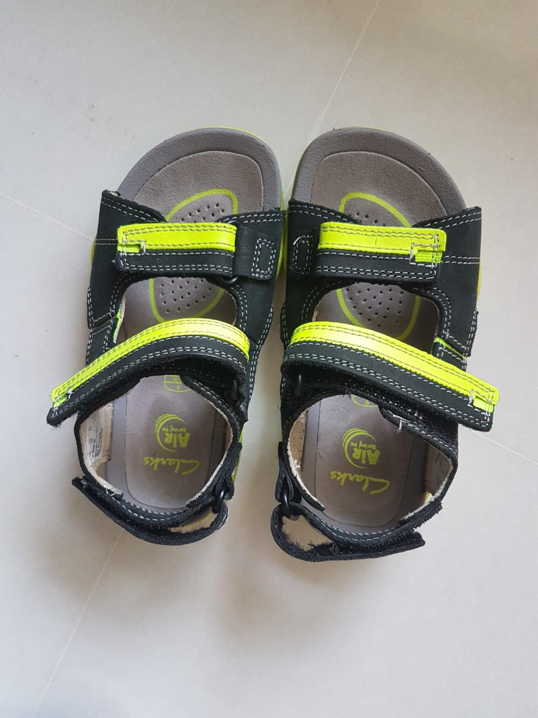 boys sandals size 9