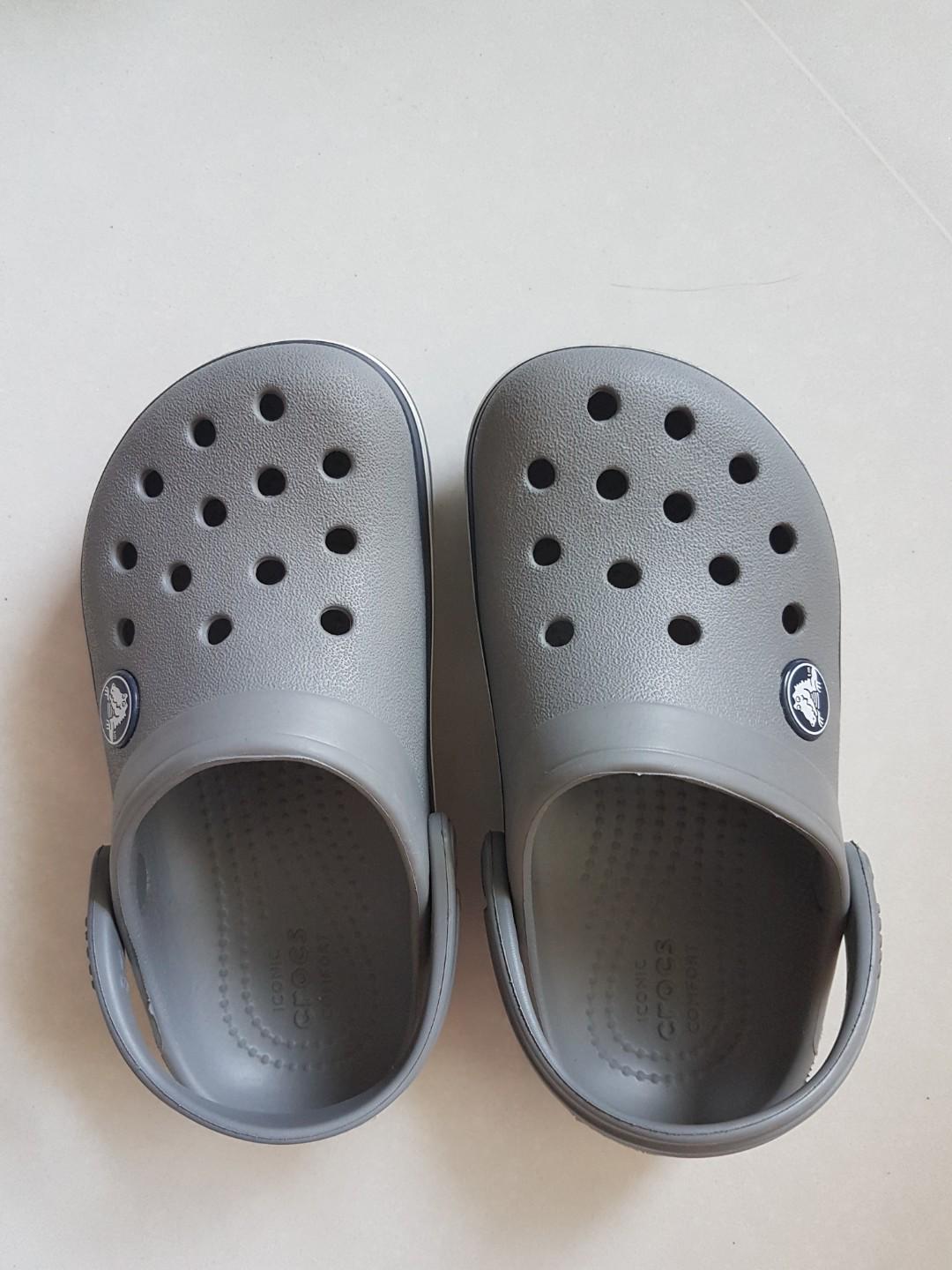 boys crocs size 9