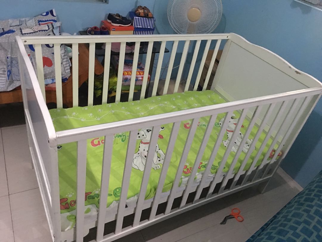 dwelling baby crib