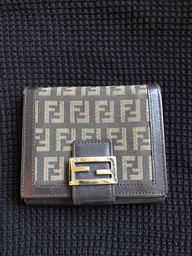 fendi women wallet