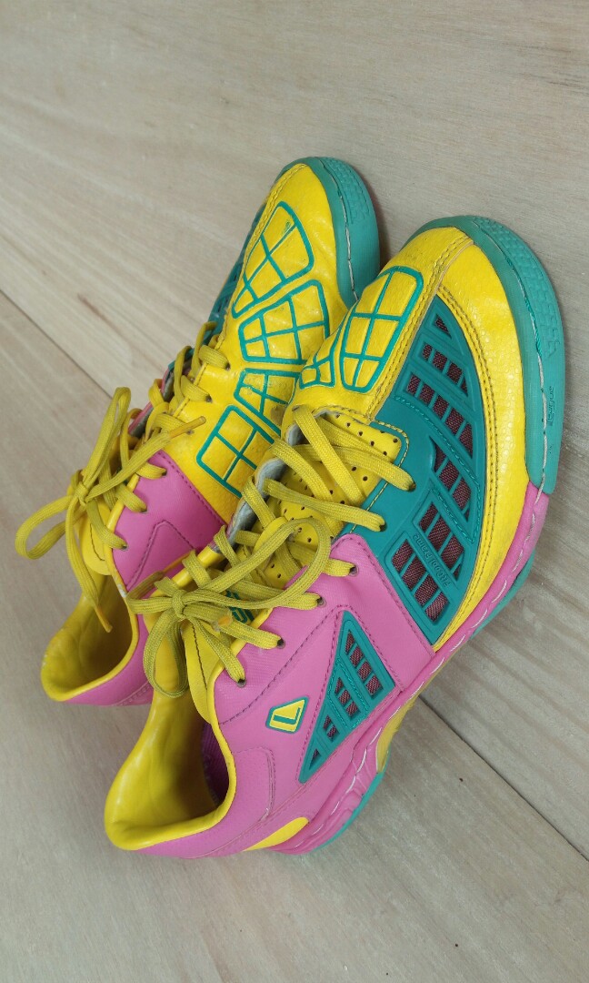 League 2025 futsal shoes