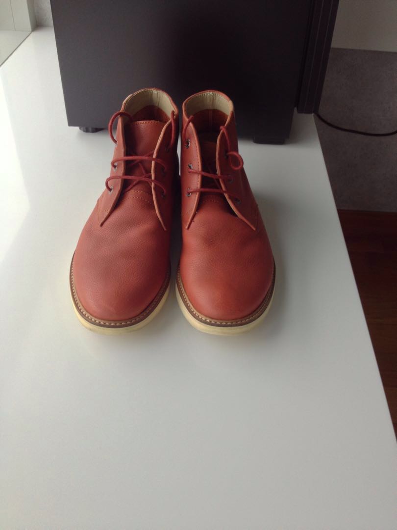 Boots discount lacoste red