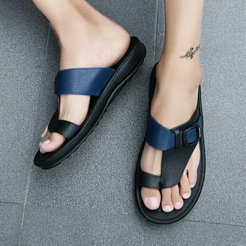 trendy beach sandals