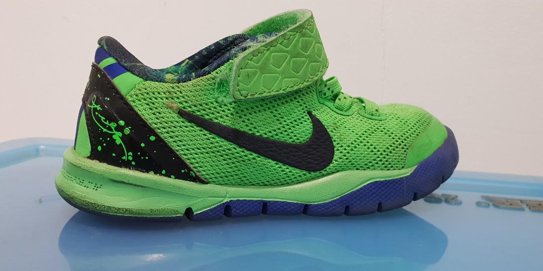 kobe bryant shoes kids