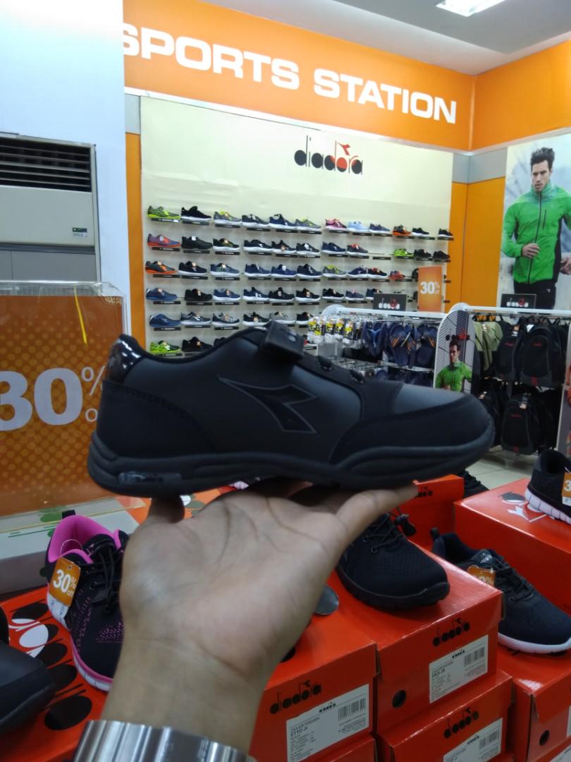 Sepatu Sekolah Anak Diadora Holmer Jr Ori Sport Station Bayi Anak Lainnya Di Carousell
