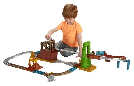 thomas & friends scrapyard escape set