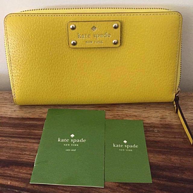 Kate spade 2025 authenticator
