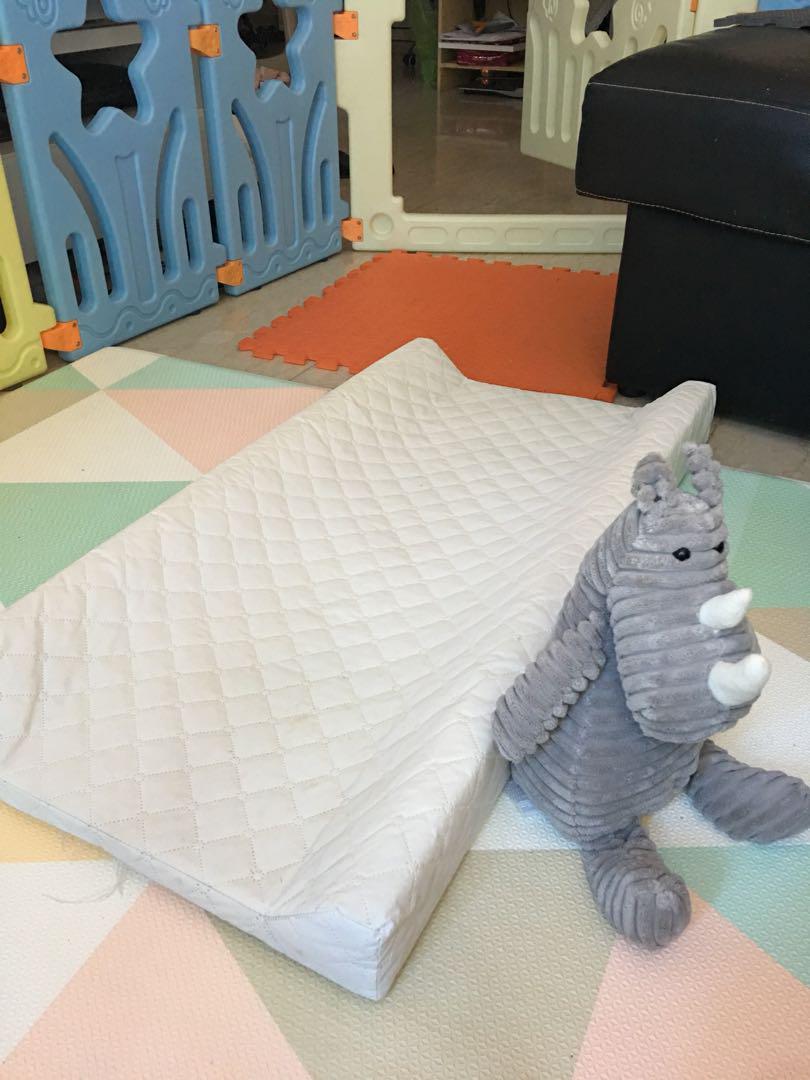 changing mat for bed