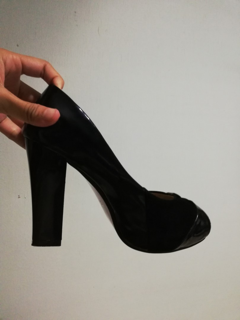professional black heels