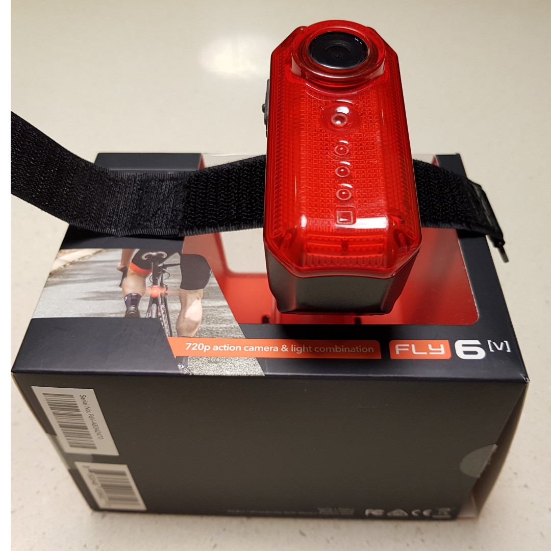 cycliq fly 6 gen 2 rear facing hd camera with light