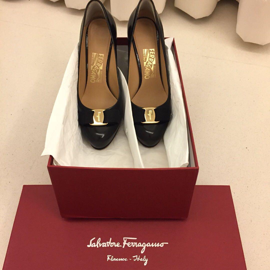 Ferragamo pimpa pump store