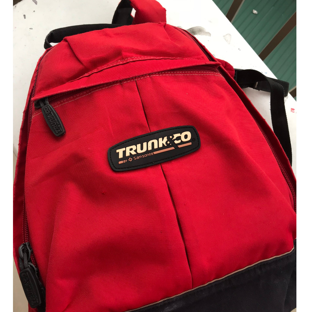 samsonite trunk
