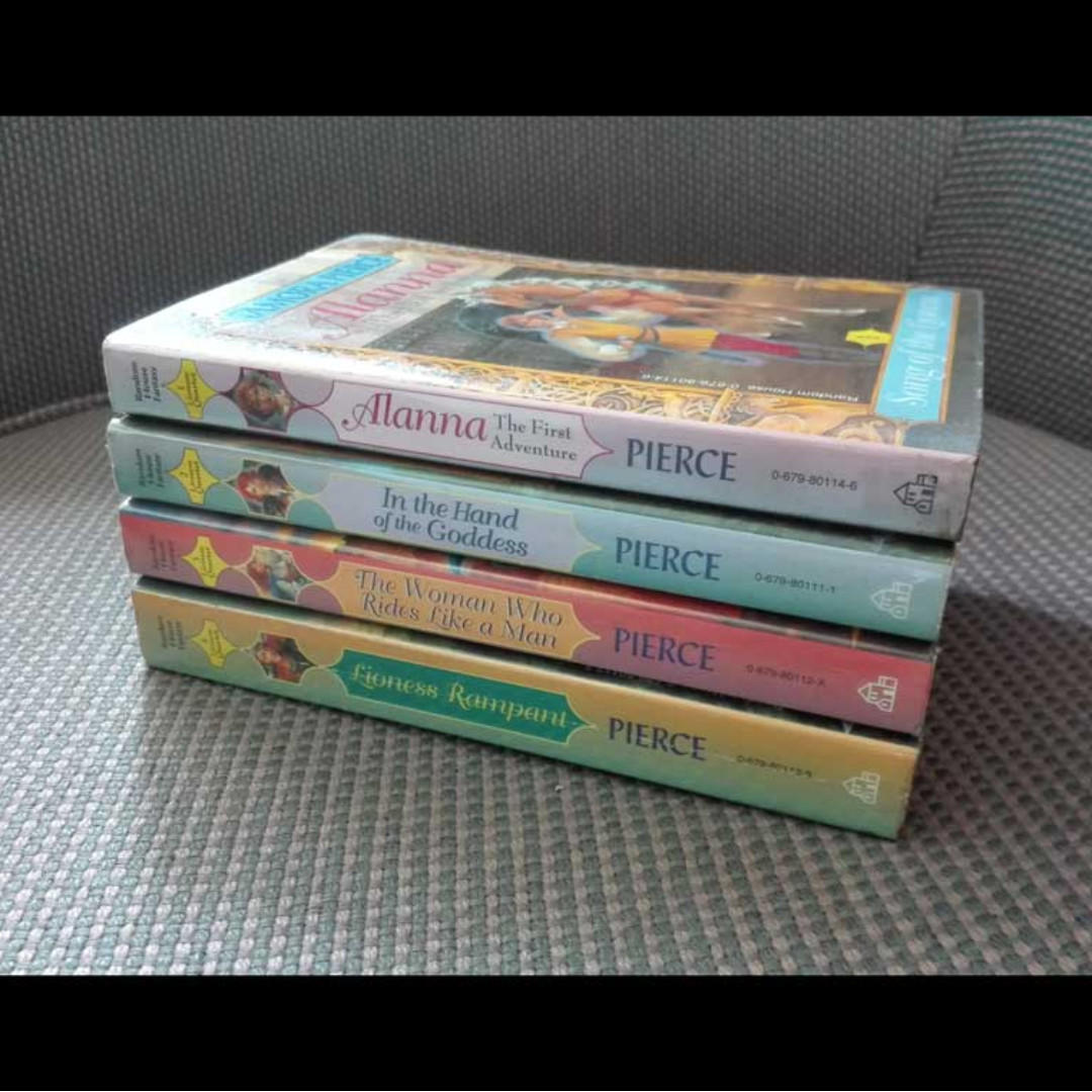 Song Of The Lioness Quartet By Tamora Pierce Books Books On Carousell