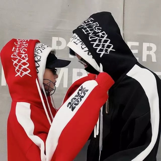 Sweater couple supreme deals