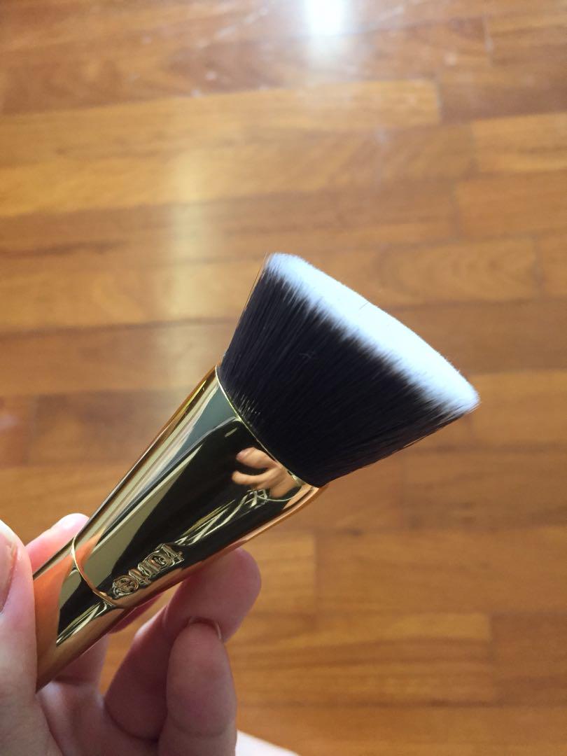 Tarte Double ended foundation Brush, Beauty & Personal Care, Face