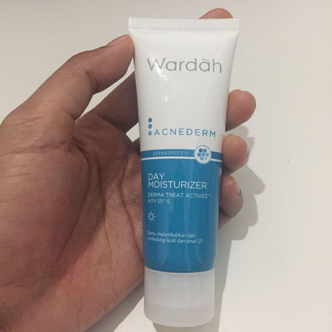 acnederm day moisturizer