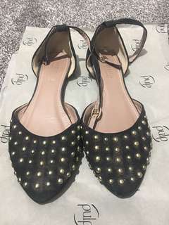 Shoes in Size 6
