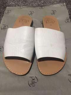 White Summer Sandals in Size 6