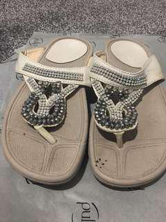 Fitflops White with silver beads