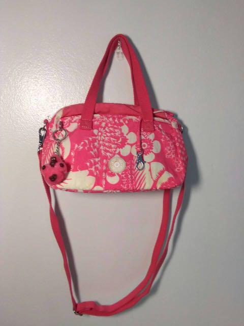 💯% Authentic & Original Kipling Sling Bag 4 Sale (Category: Cross-body Bags) located in Manila. Submitted by 1075pcampadormitory (Listing ID 164525847, Image 2). Description: 💯% Authentic & Original Kipling Sling Bag For Sale. Used only once In very good condition...
