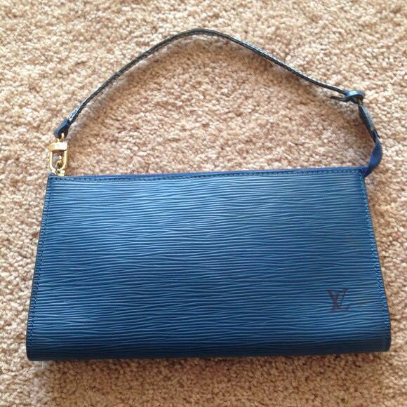 Authenticated Used Louis Vuitton Epi Pochette Louise PM M42082 Women's Shoulder  Bag Pivoine 