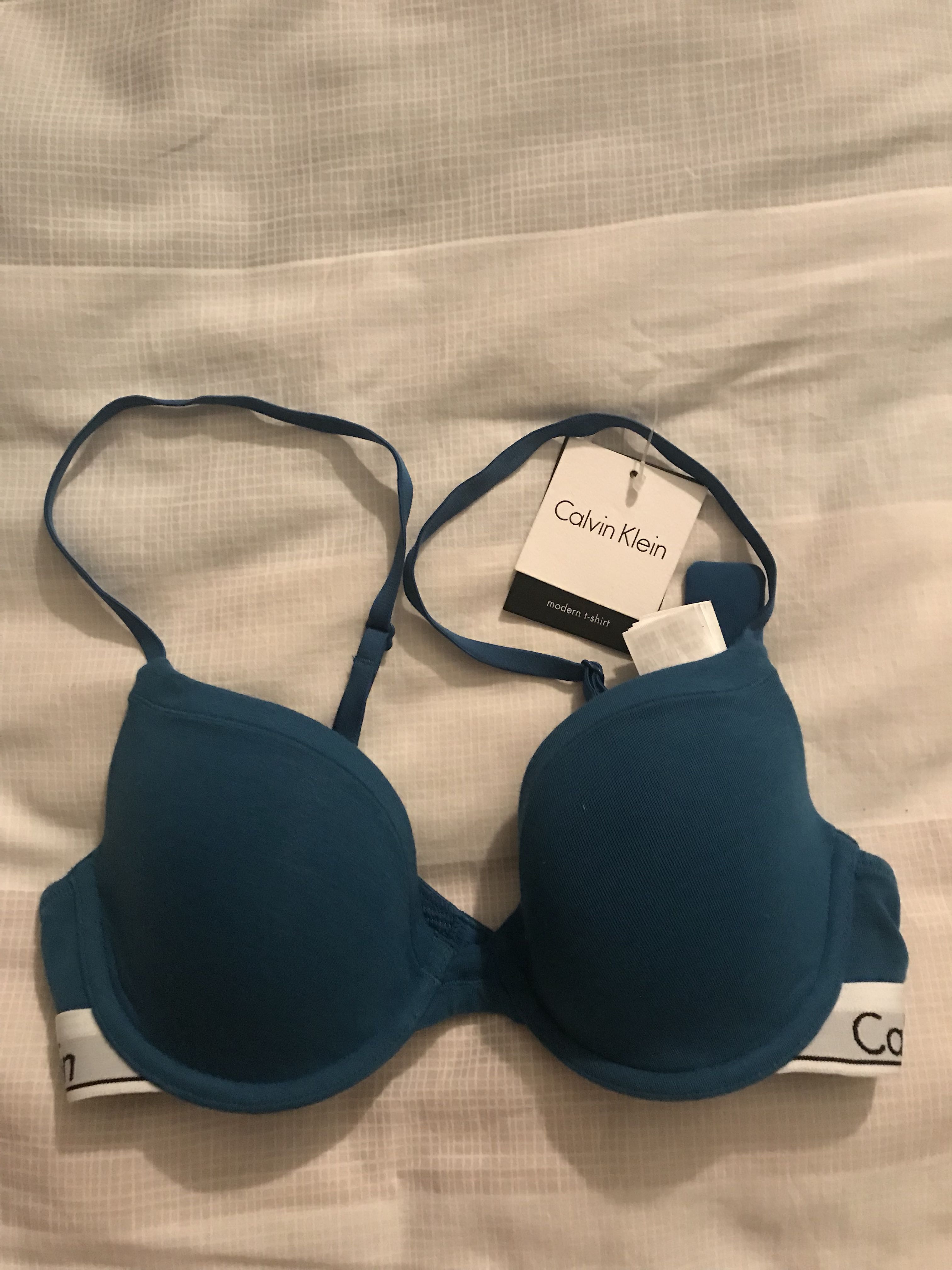 https://media.karousell.com/media/photos/products/2018/08/17/calvin_klein_bra_34b_bnwt_1534488663_67593871.jpg