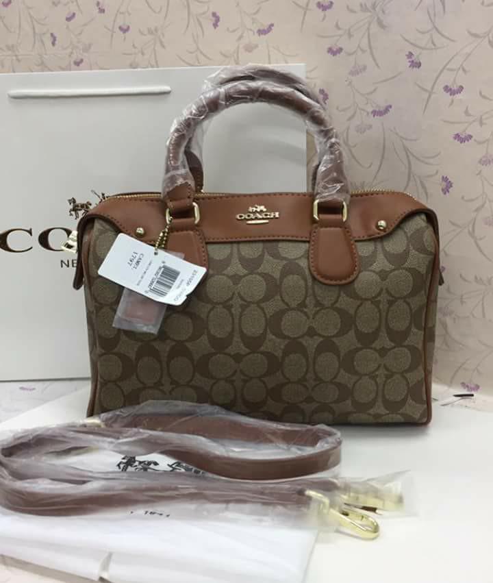 Coach doctors bag with sling top