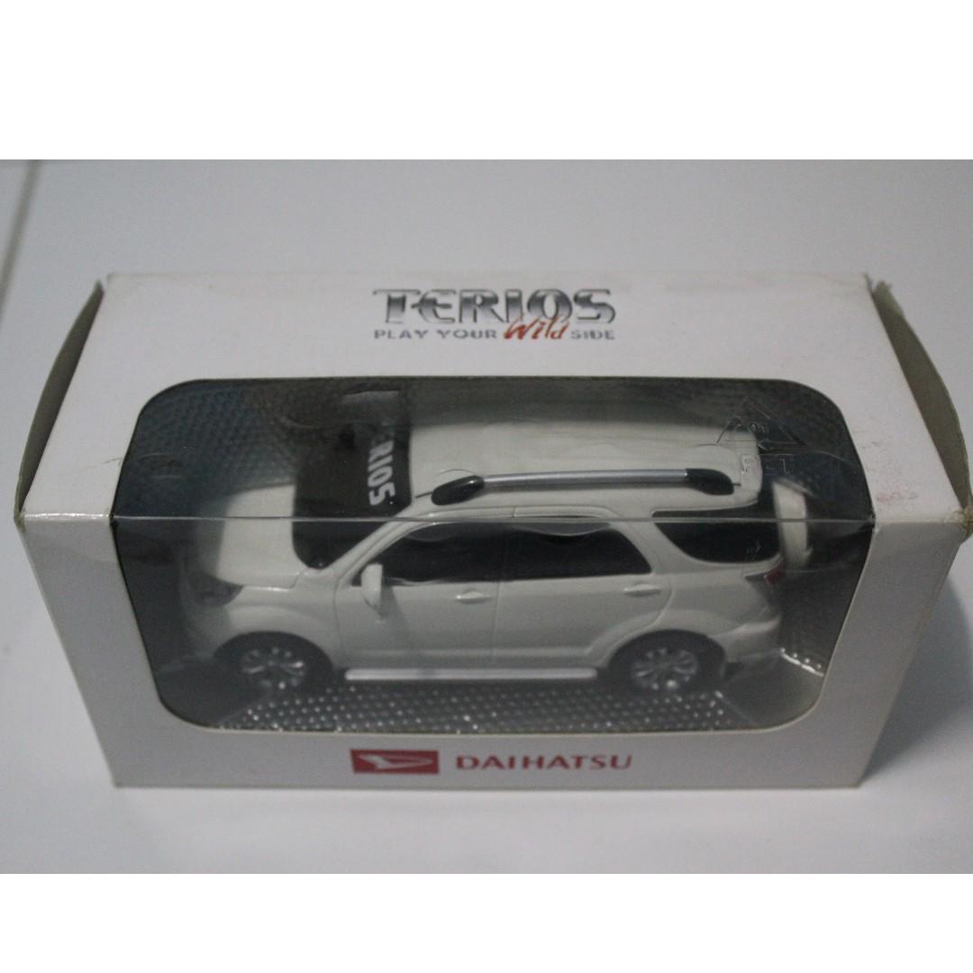 Tomica daihatsu shop terios