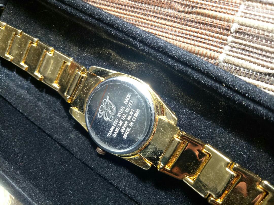 Elizabeth Taylor White Diamonds Gold Watch