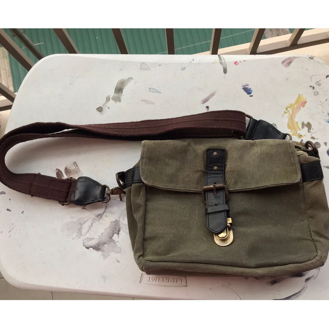 gouache camera bag