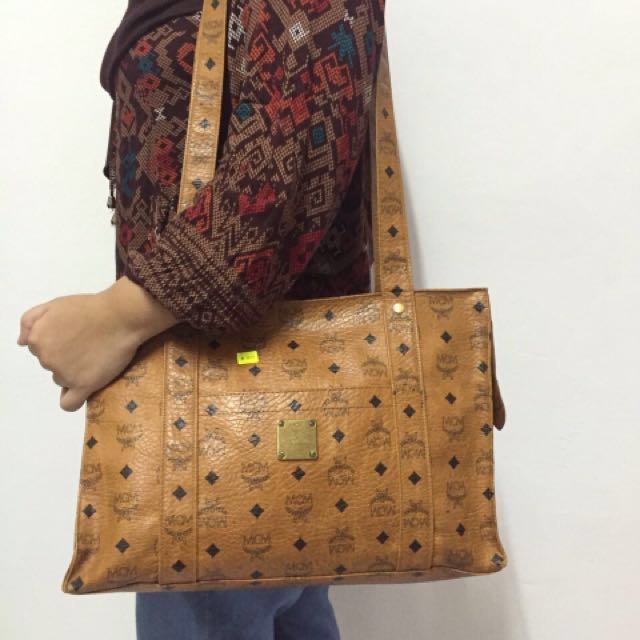 long strap tote