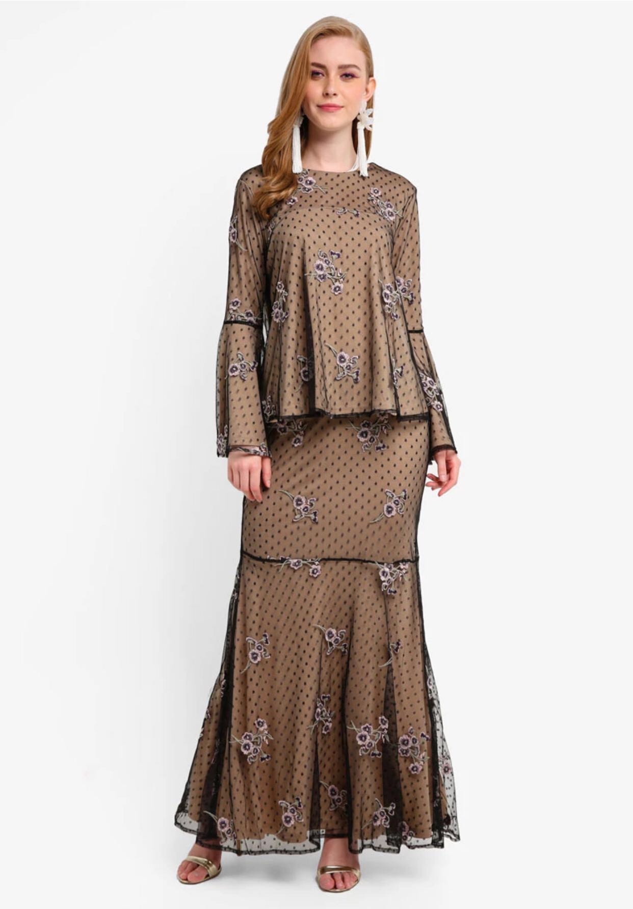 Merdeka Promo Lubna Lace Modern Baju Kurung Women S Fashion Clothes Others On Carousell