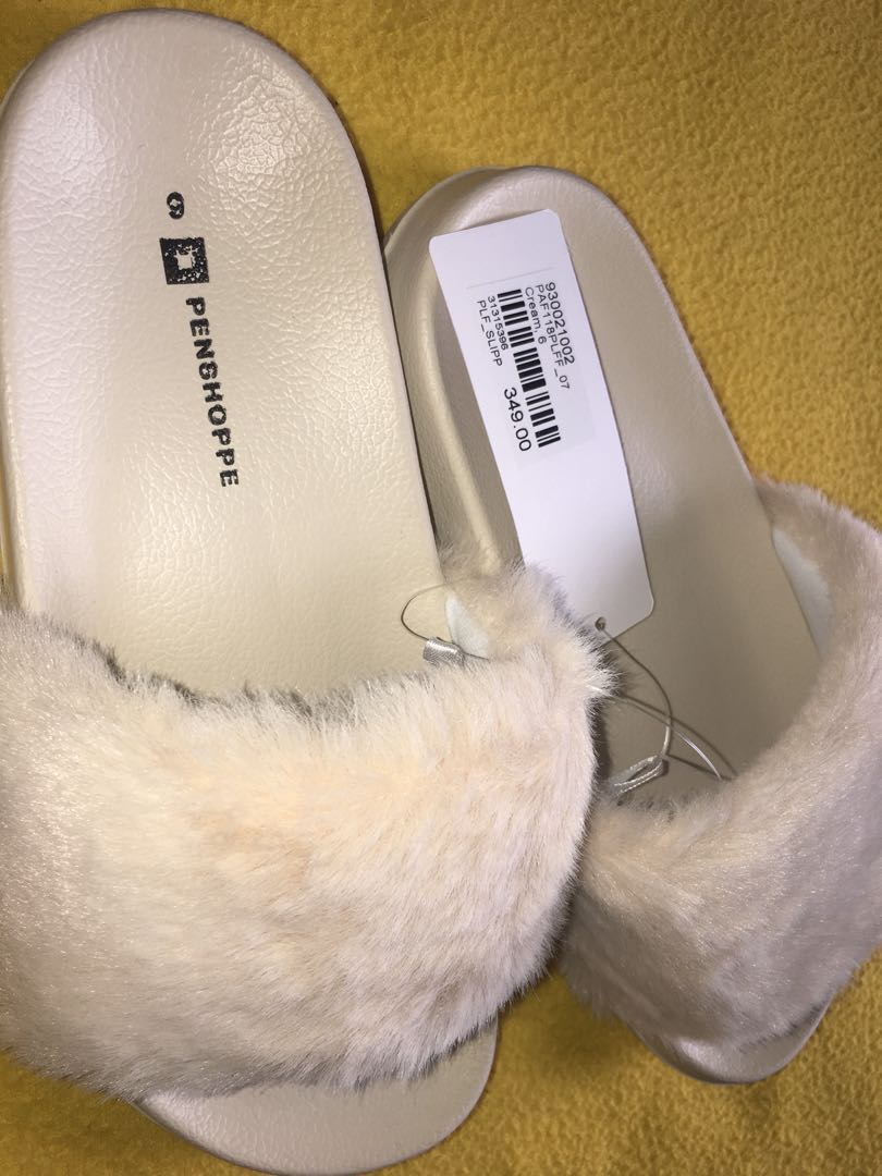 Penshoppe cheap furry slippers