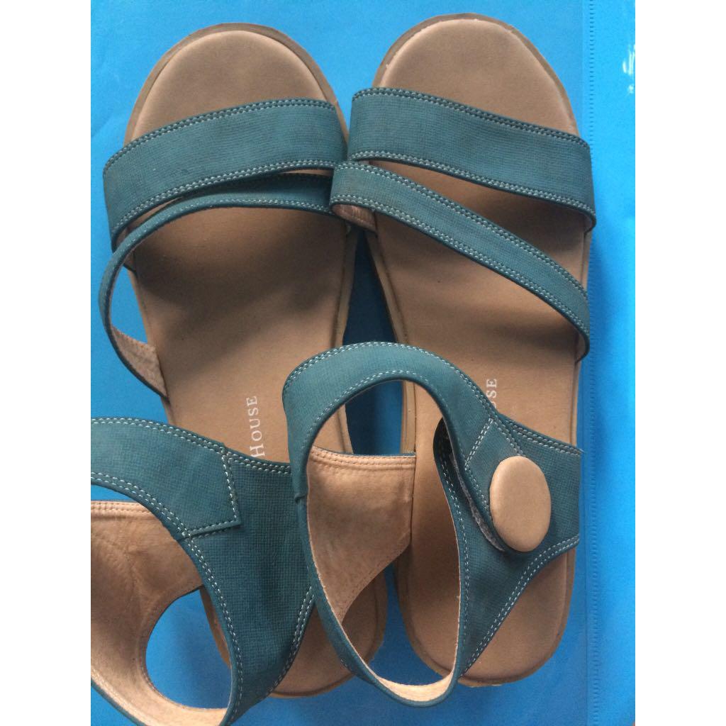 Sepatu sandal polo ralph house Fesyen Wanita Sepatu di Carousell