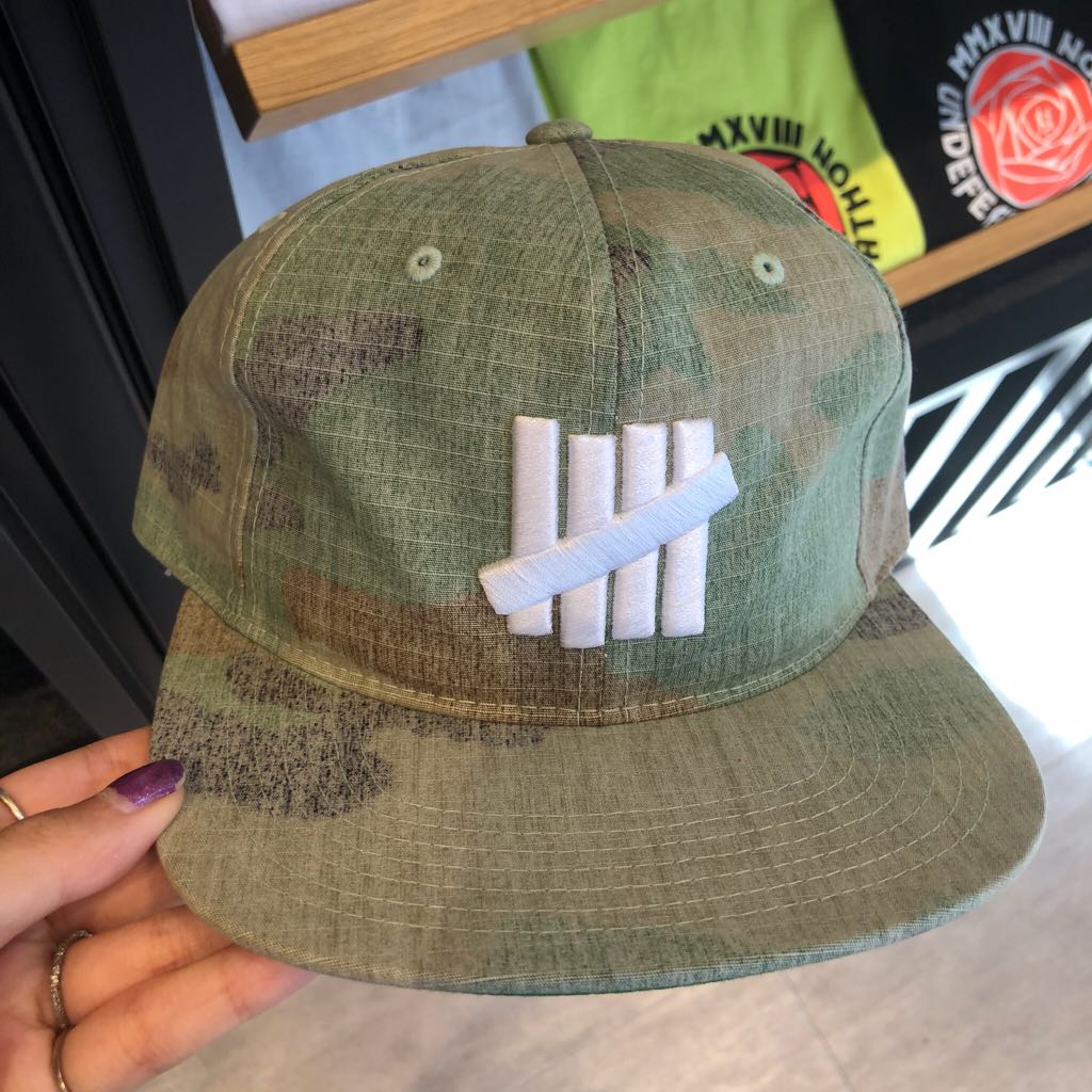 undefeated icon snapback