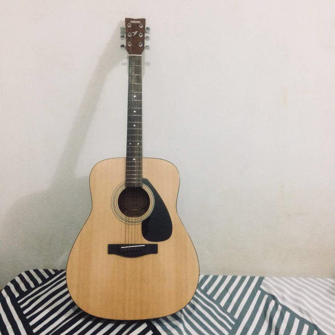 Yamaha F310 Acoustic Guitar Music Media Music Instruments On Carousell