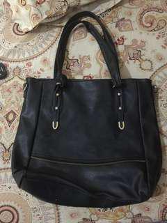 Totebag hitam