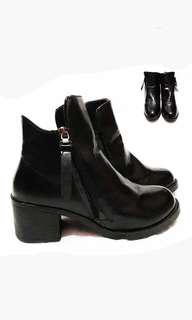 Ankle boots