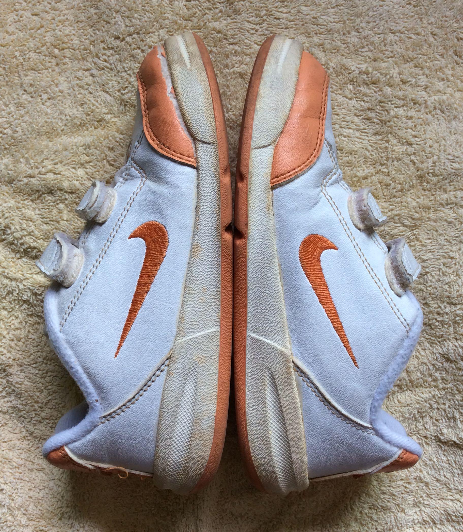 nike play baby shoes