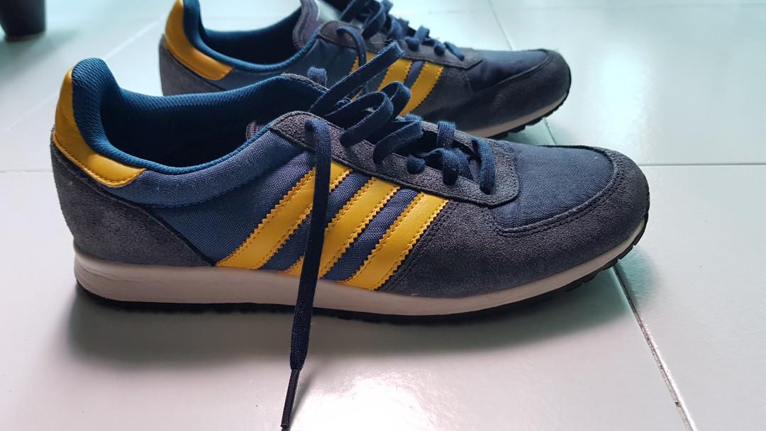 Adidas Old School Shoes, Men's Fashion, Footwear, Sneakers on Carousell