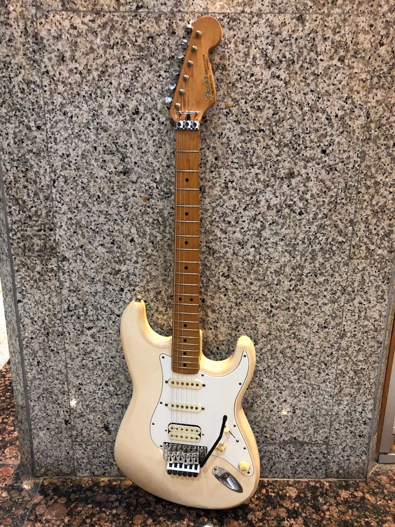 Fender stratocaster sales mexico floyd rose