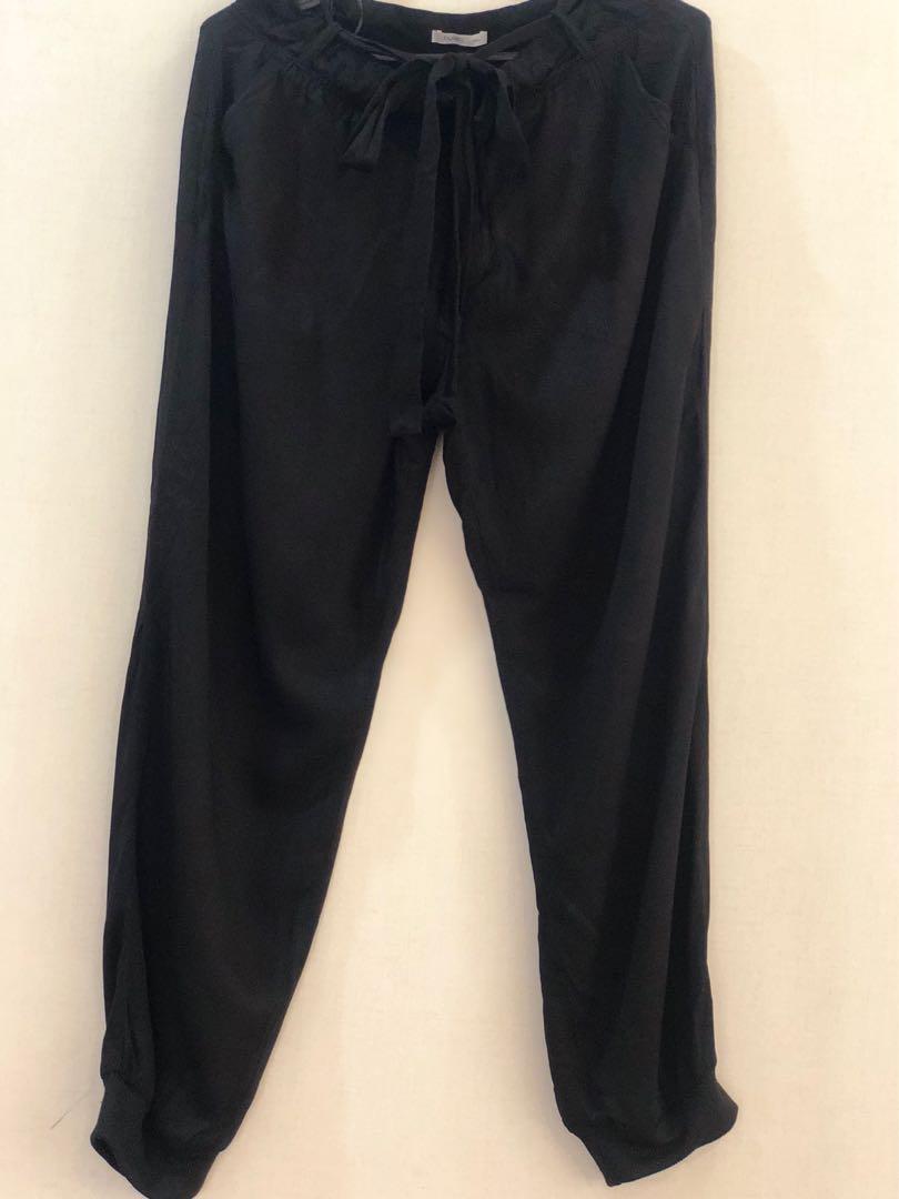 jogger pants brands outlet, Women's Fashion, Bottoms, Other Bottoms on  Carousell
