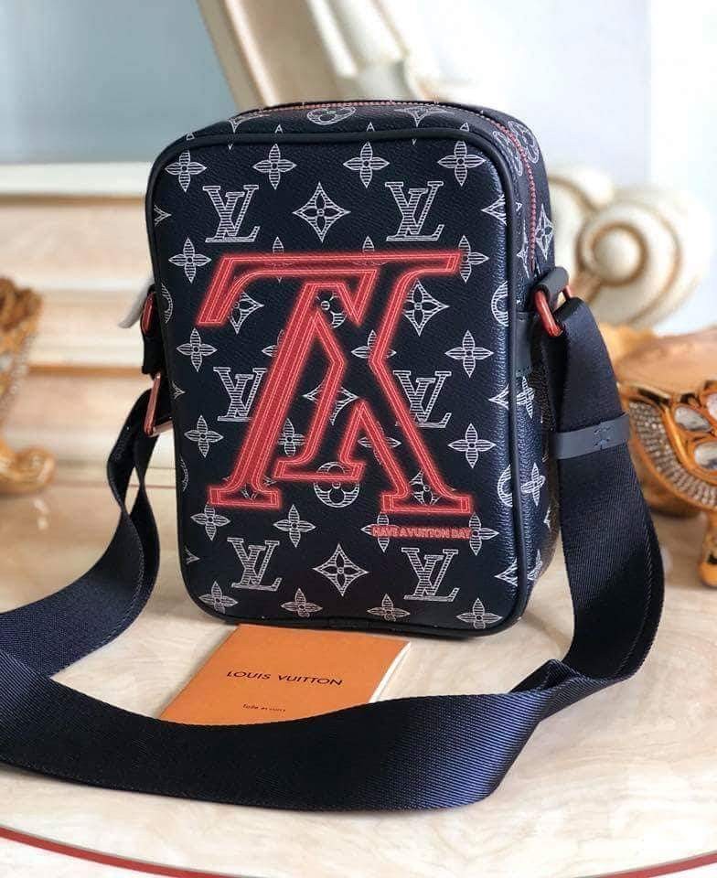 Lv Bumbag Danube Upside Down Lv Logo Crossbody Bag Luxury Bags