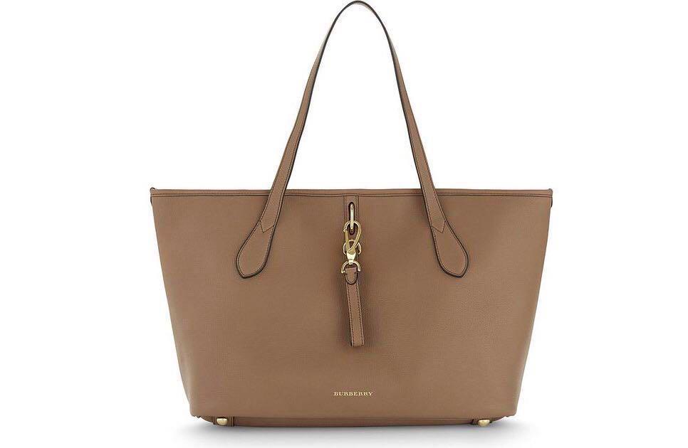Burberry honeybrook tote hotsell