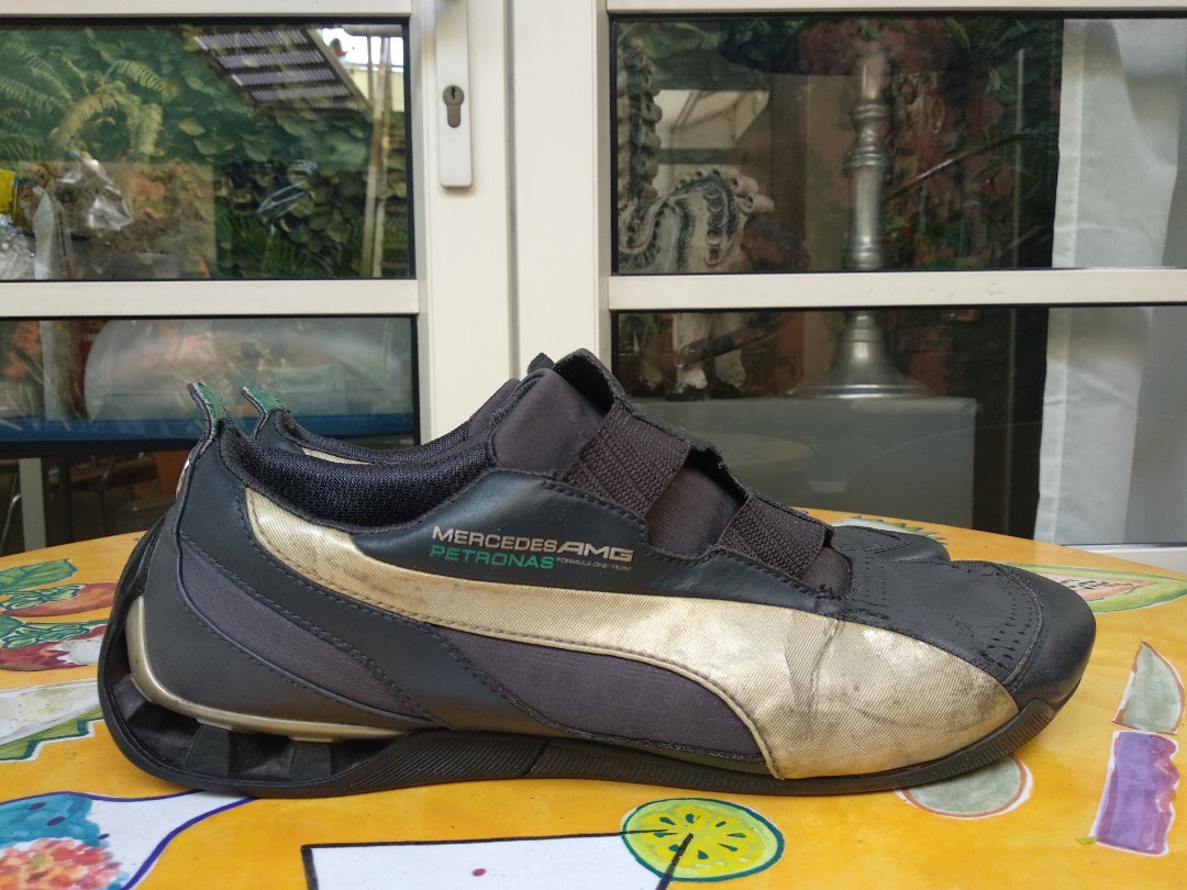 Sale puma f1 Mercedes Benz AMG petronas series., Fesyen Pria, Sepatu di  Carousell