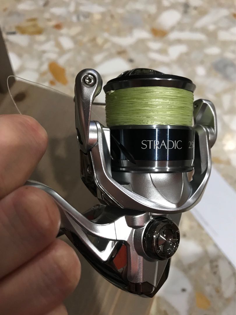 Shimano Stradic 2500HG-K, Sports Equipment, Fishing on Carousell