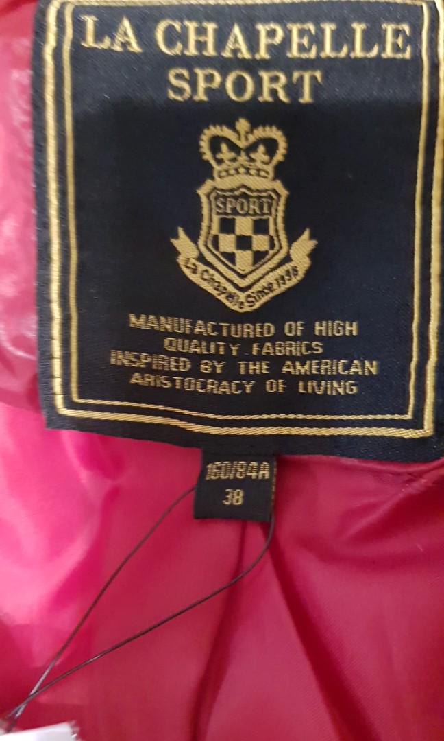 Winter jacket (Category: Coats, Jackets and Outerwear) located in Singapore. Submitted by hopeloveshop (Listing ID 185514067, Image 2). Description: Brand new red winter jacket for a fashionable young lady..