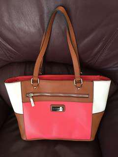 Basque Handbag tote bag NWOT New